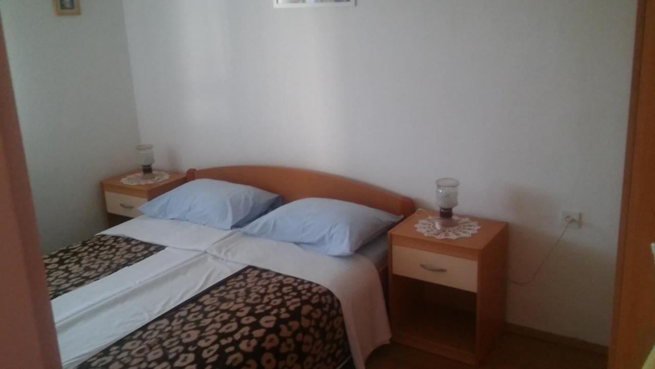 Veldic Apartments Tisno Eksteriør bilde